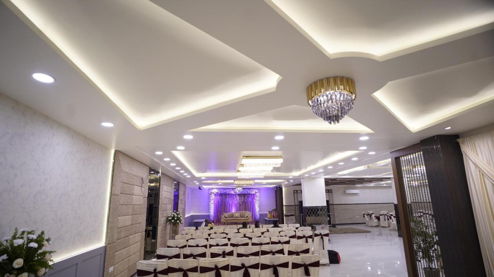 The Imperial Hotel And Convention Centre กานปูร์ ภายนอก รูปภาพ